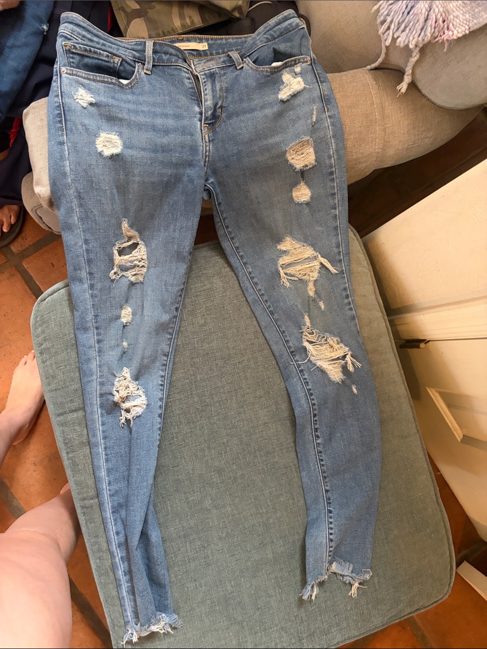 Levi jeans size 27 Distressed Light Blue Women’s Skinny Jeans